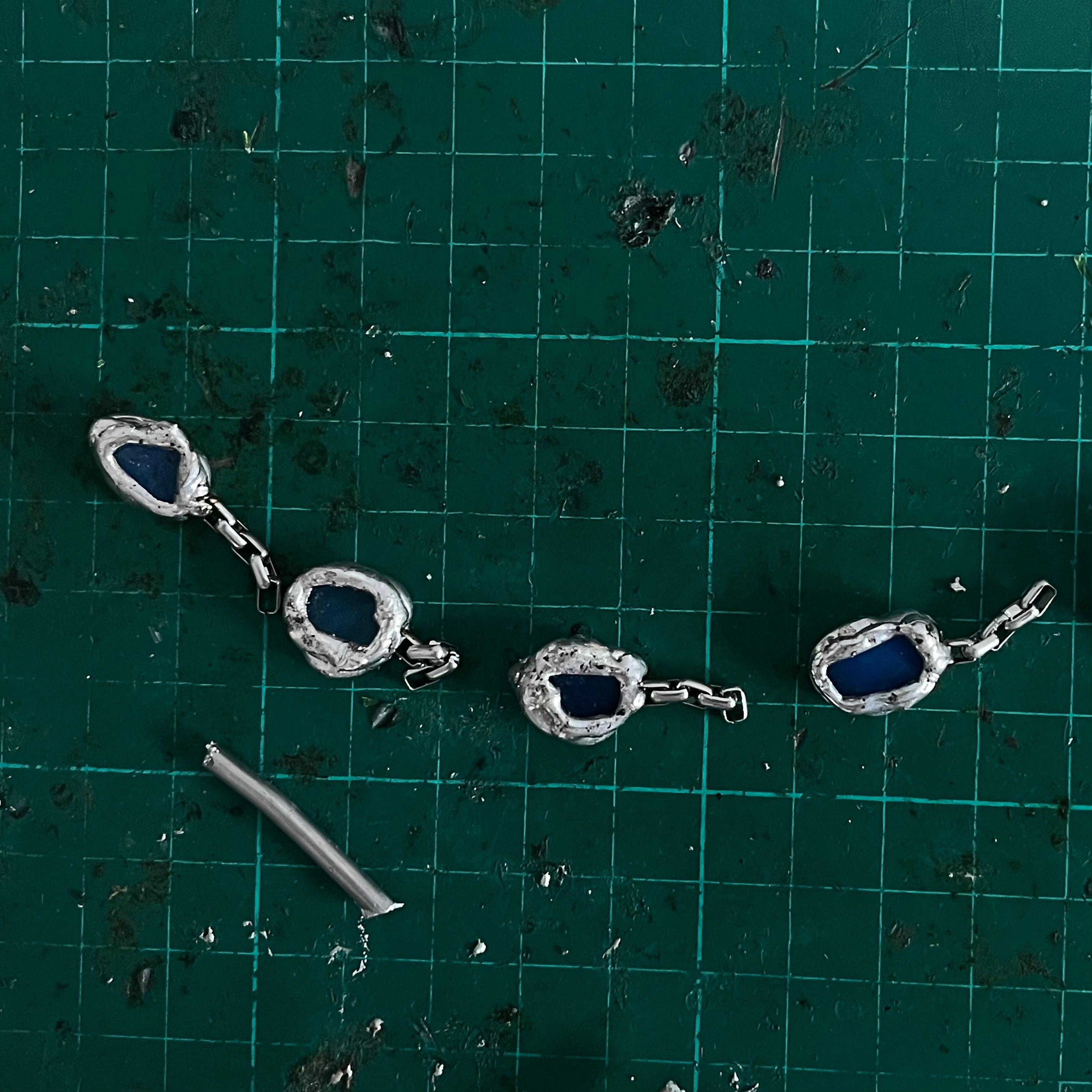 Collares