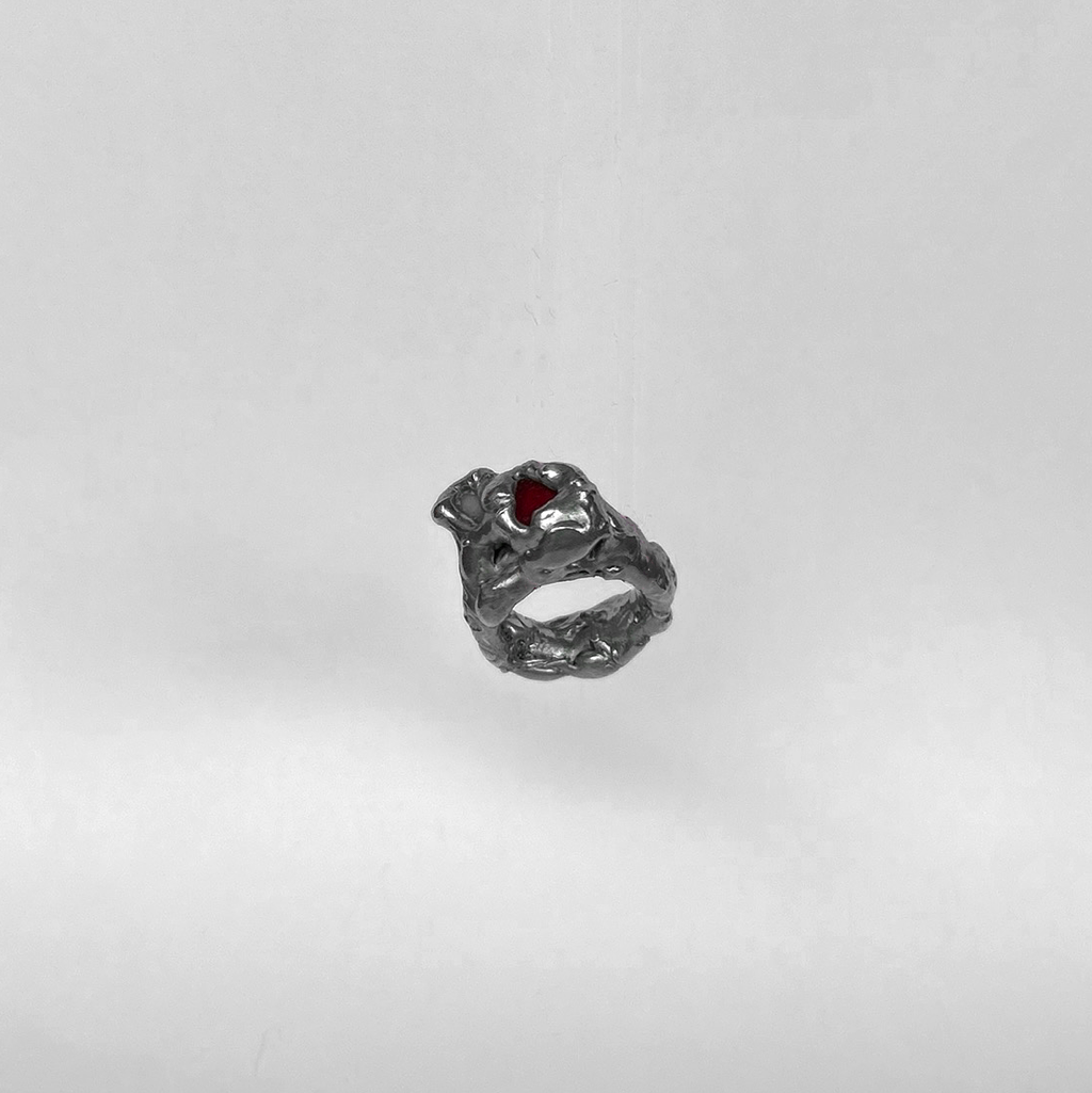 anillo plateado hecho a mano
