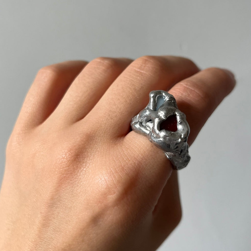 anillo artesanal hecho a mano en Madrid