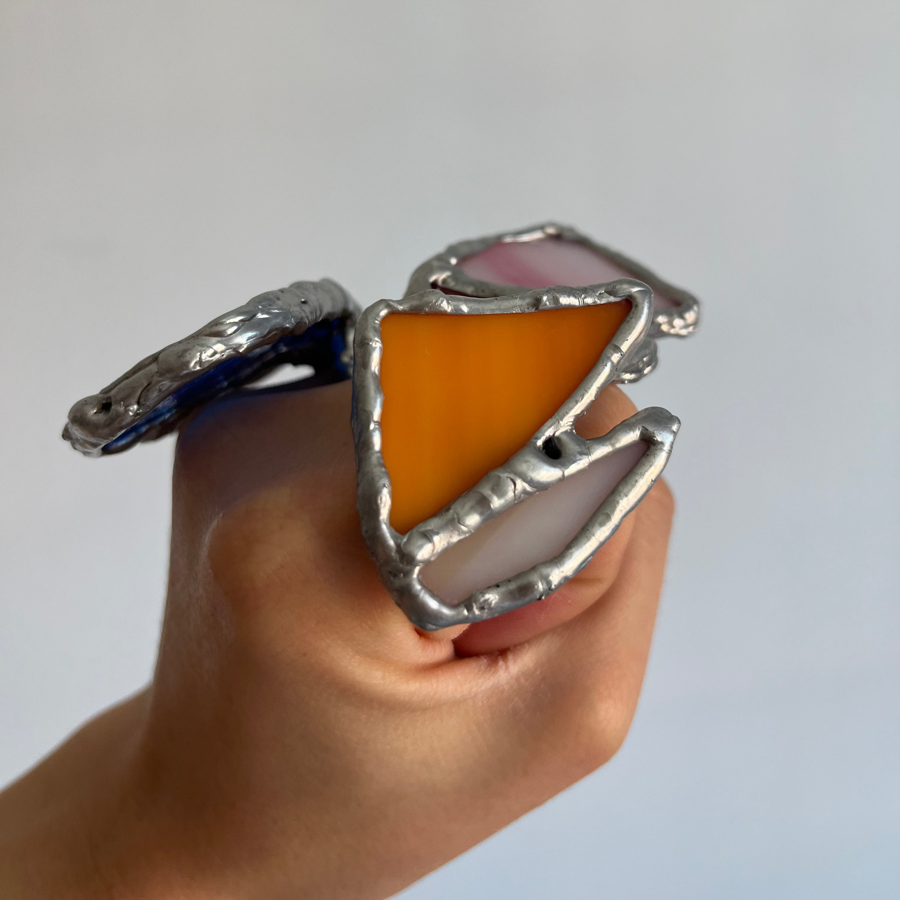 anillo de vidrio hecho a mano