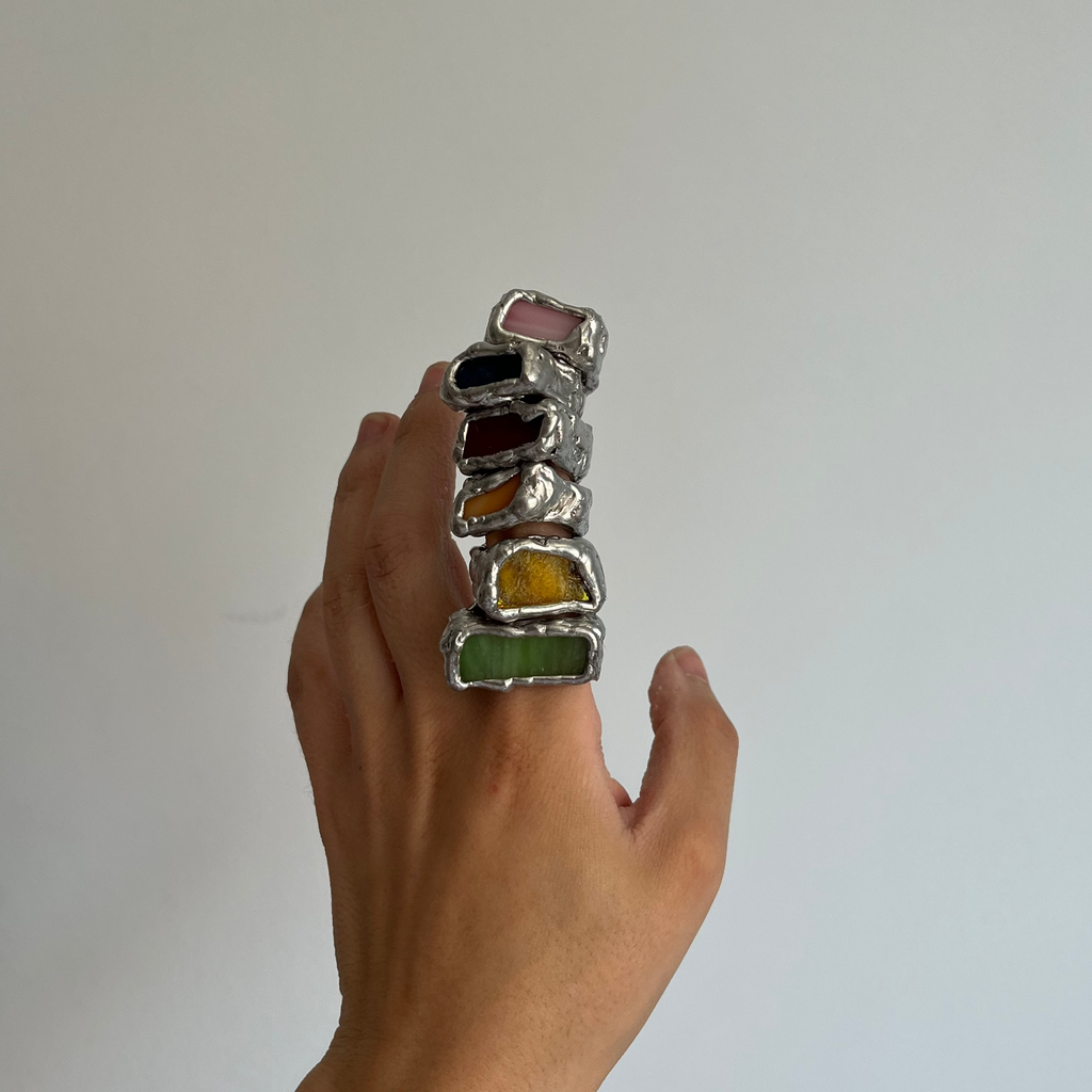 anillo plateado para verano
