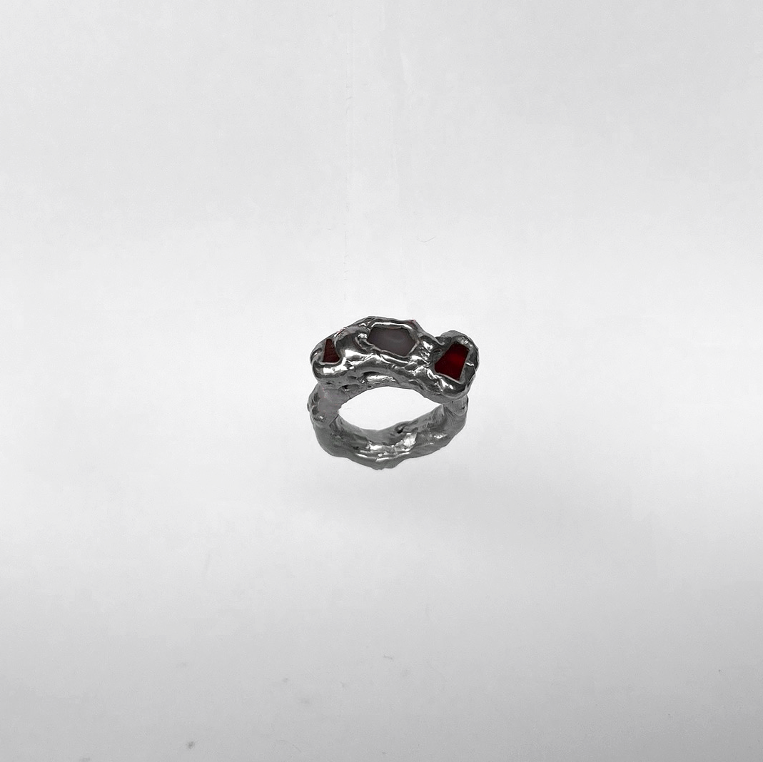 anillo plateado hecho a mano