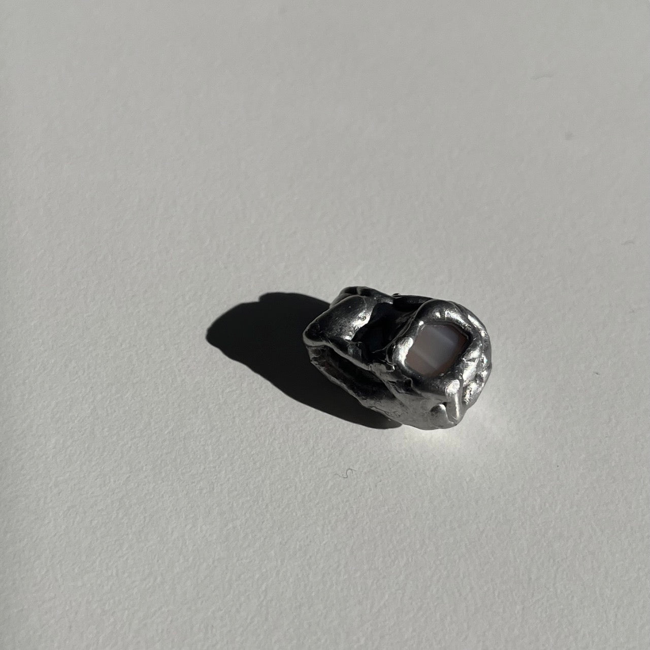 charm hecho a mano combinable para collar