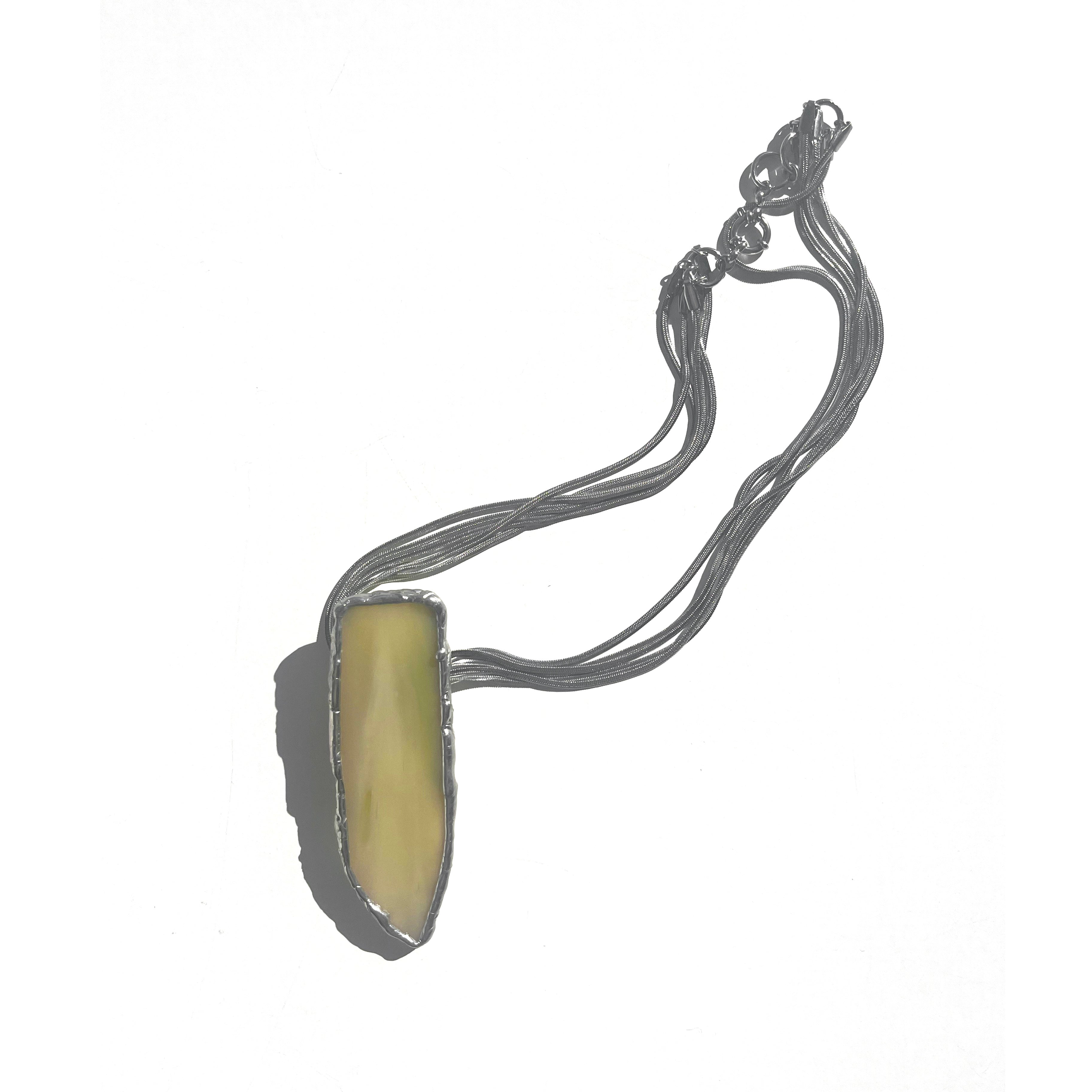 collar de vidrio hecho a mano