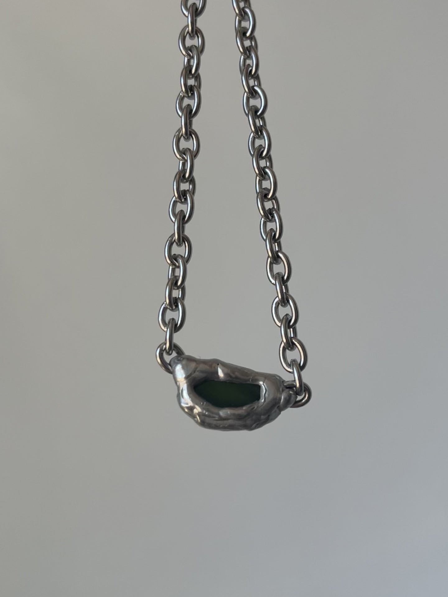 Proceso de ensamblaje manual del Collar CORE verde