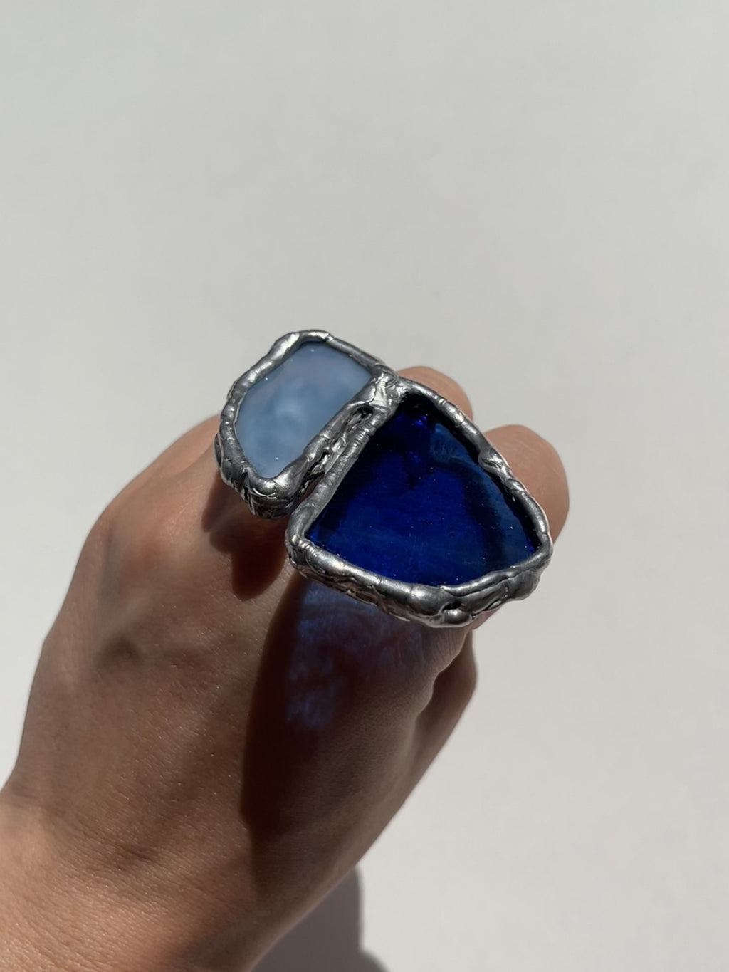 anillo de vidrio hecho a mano